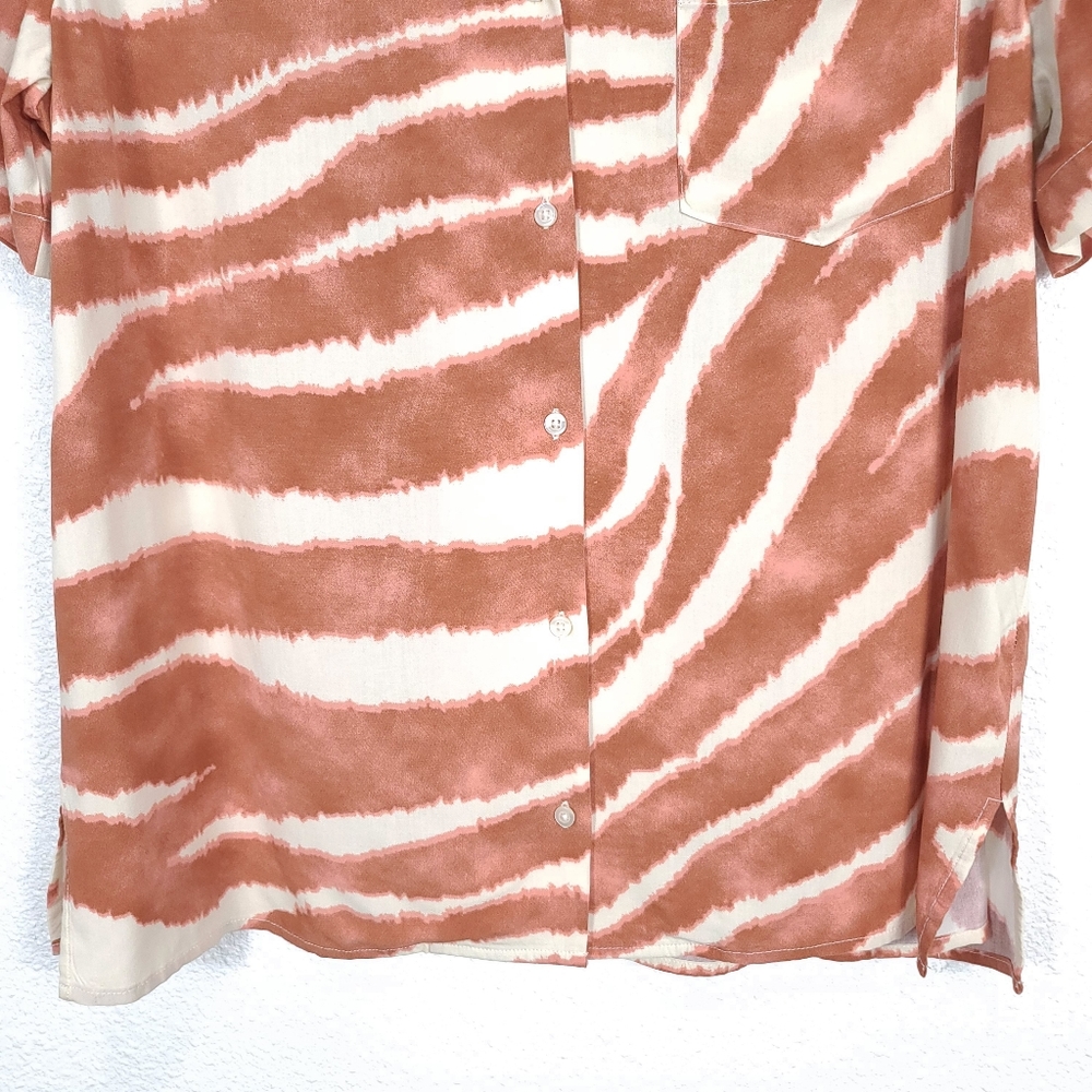 PISTOLA Lucy Safari Dream Contemporary Animal Print Button Down Shirt - Picture 9 of 12